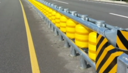 能旋转的高速防护栏 智能交通新利器，守护出行安全